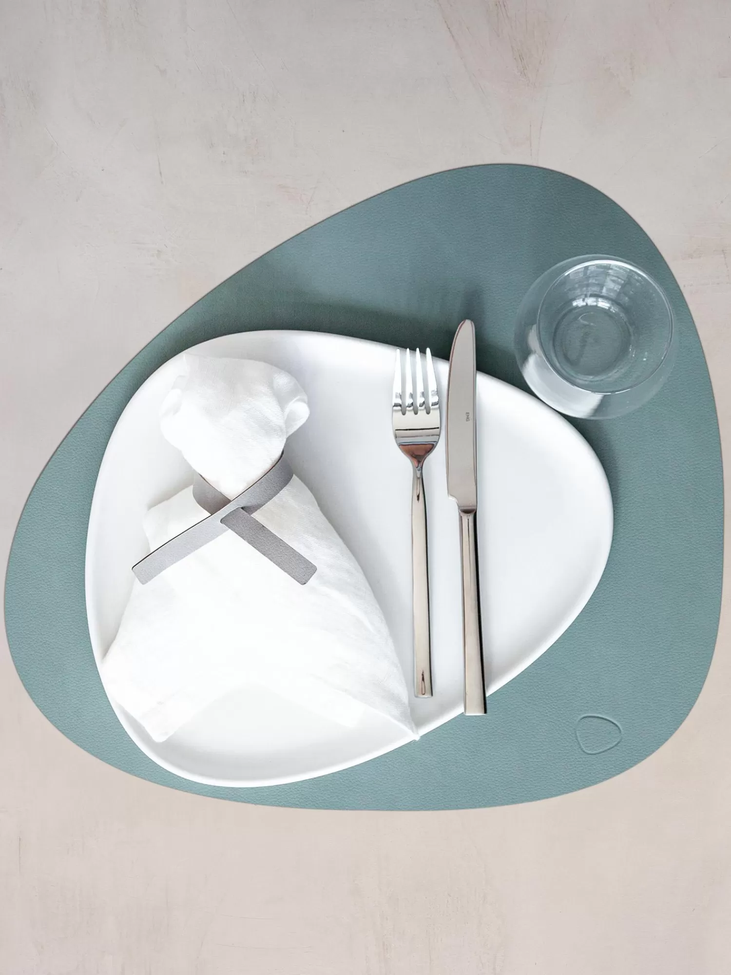 Lind DNA Placemats>Asymmetrische Leren Placemats Curve, 4 Stuks