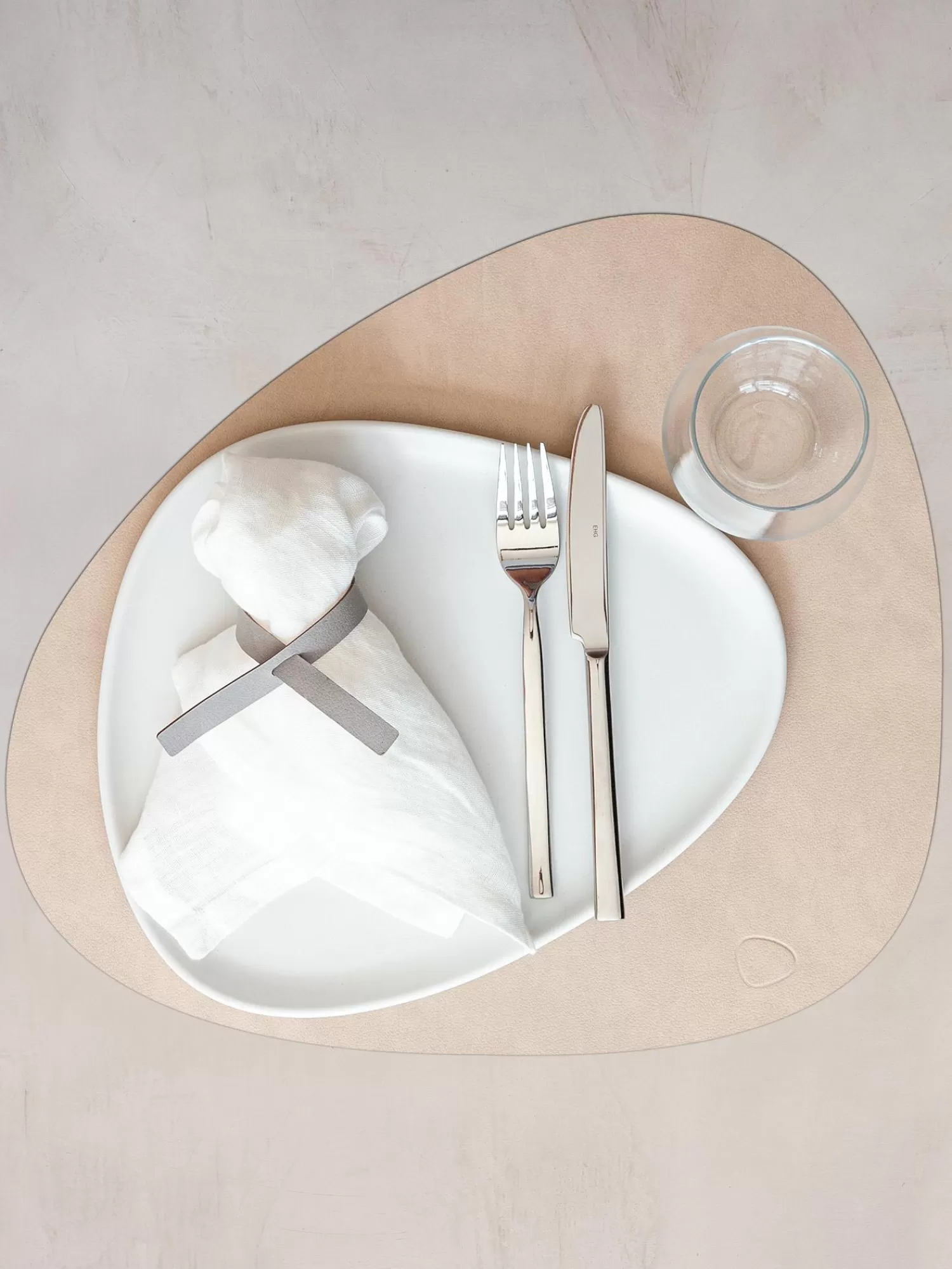 Lind DNA Placemats>Asymmetrische Leren Placemats Curve, 4 Stuks