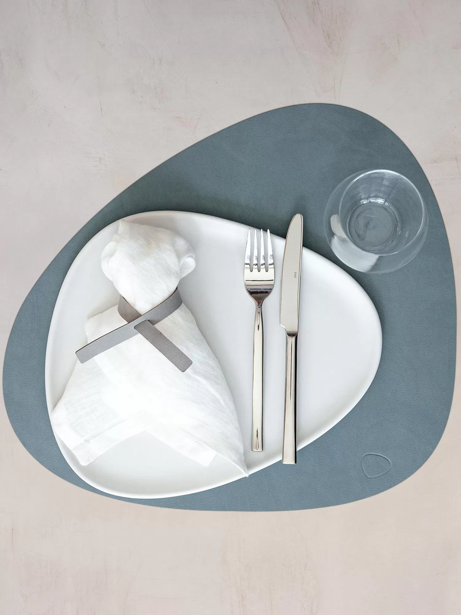 Lind DNA Placemats>Asymmetrische Leren Placemats Curve, 4 Stuks