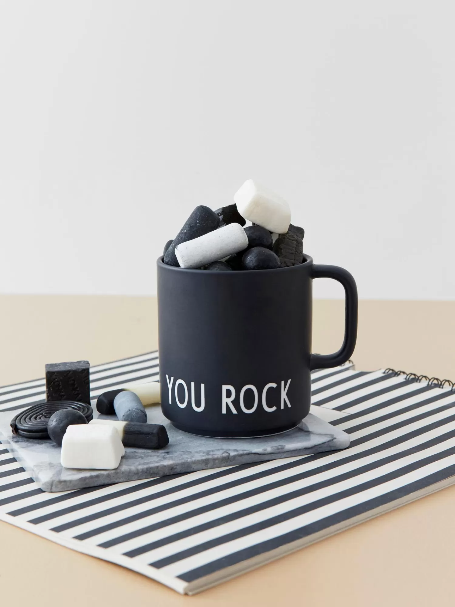 Design Letters Servies Collecties>Design Koffiemok Favourite You Rock Met Opschrift