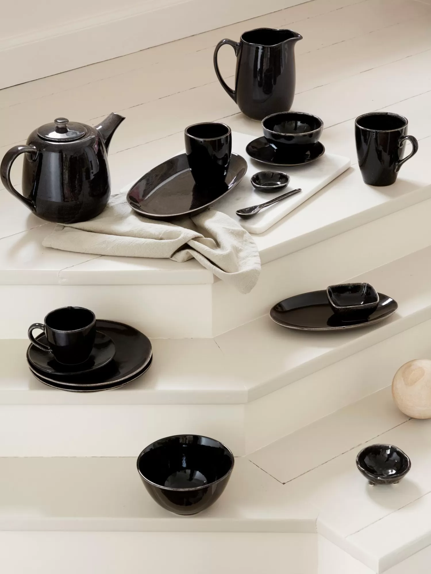 Broste Copenhagen Servies Collecties>Handgemaakte Schalen Nordic Coal, 4 Stuks